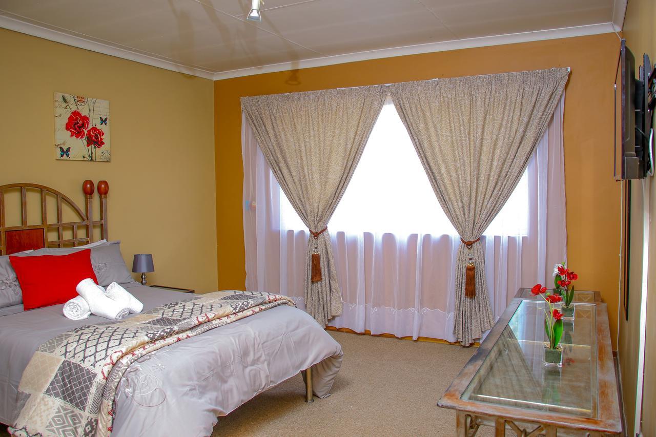 Waterfall Guesthouse Midrand Exterior photo