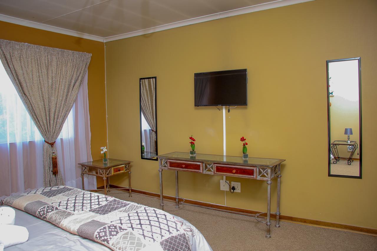 Waterfall Guesthouse Midrand Exterior photo