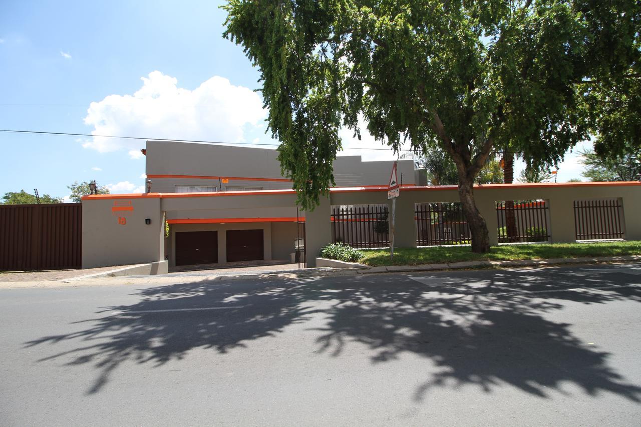 Waterfall Guesthouse Midrand Exterior photo
