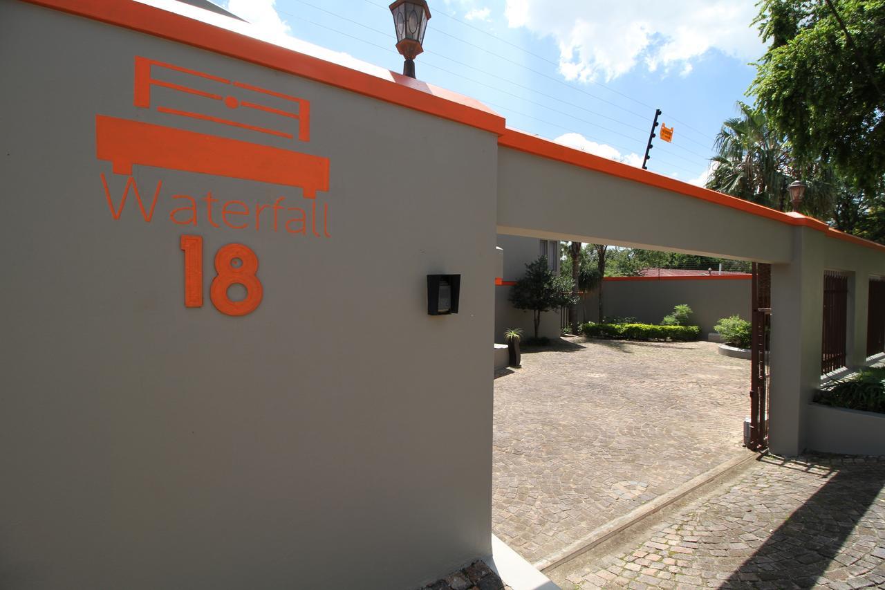 Waterfall Guesthouse Midrand Exterior photo