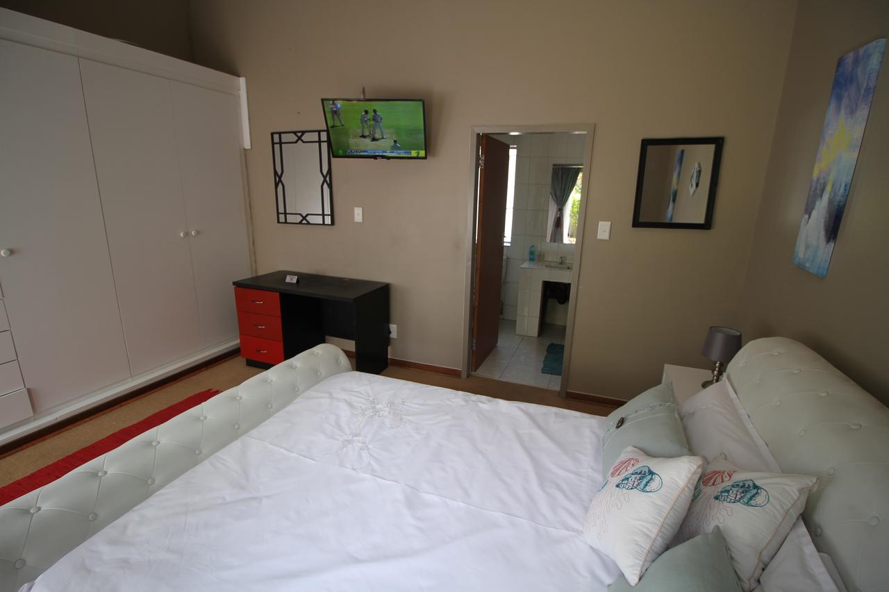 Waterfall Guesthouse Midrand Exterior photo