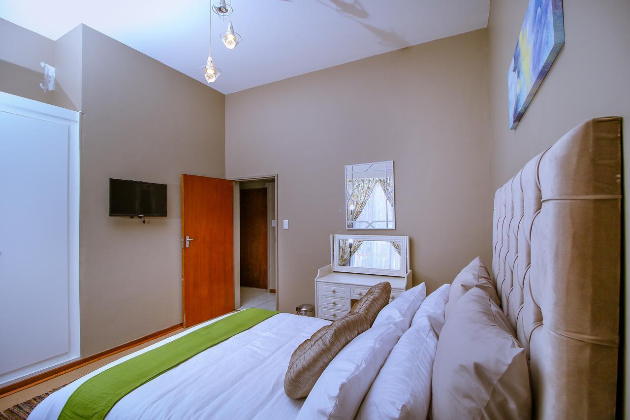 Waterfall Guesthouse Midrand Exterior photo